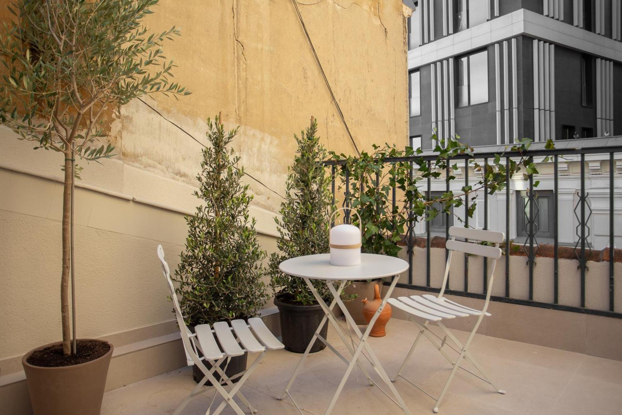 Seissta Madrid Centro "Remodelado" Aparthotel Exteriör bild